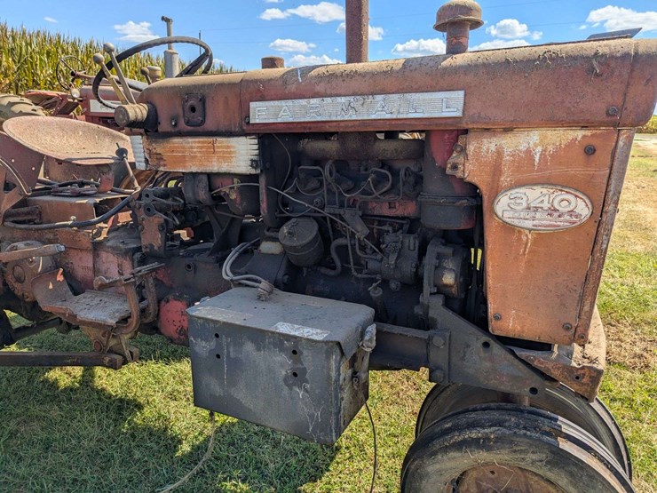 farmall-340-diesel-image-11