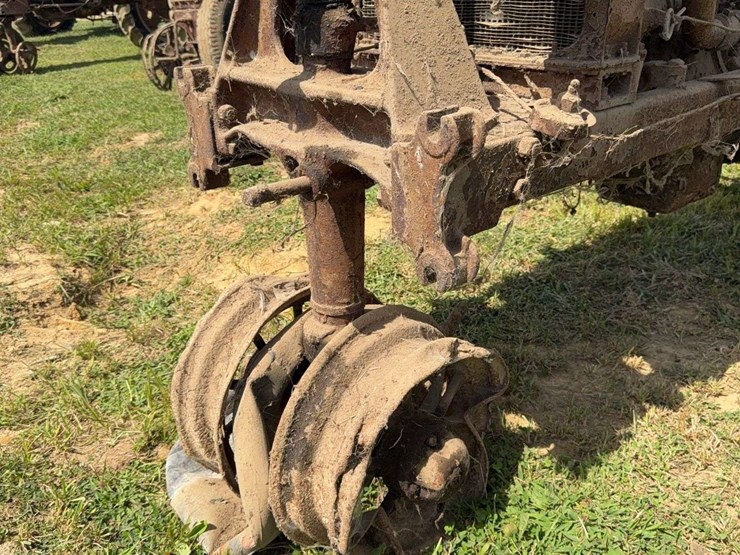 farmall-f-20-image-17