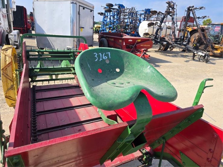 2011-john-deere-g-image-10