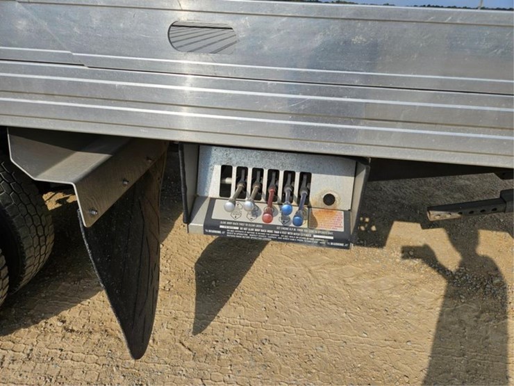 2017-dodge-ram-5500-image-31