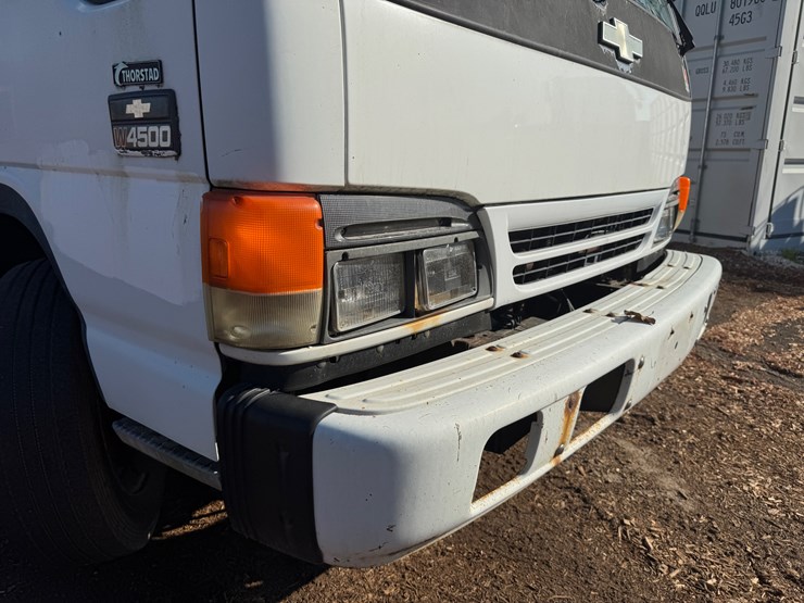 #3262-•-2002-chevy-c4500-box-truck-(has-wi-title)-(waukesha-wi)-image-8