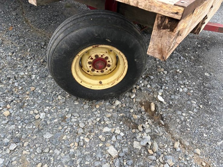 8x20-farmbilt-flat-wagon-image-5