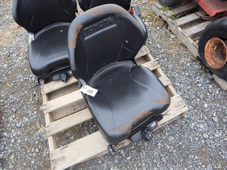 tractor-seat-image-1