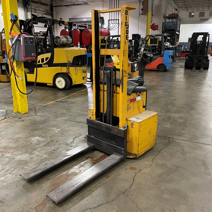 #8015 • Big Joe Electric Walk Behind Forklift
