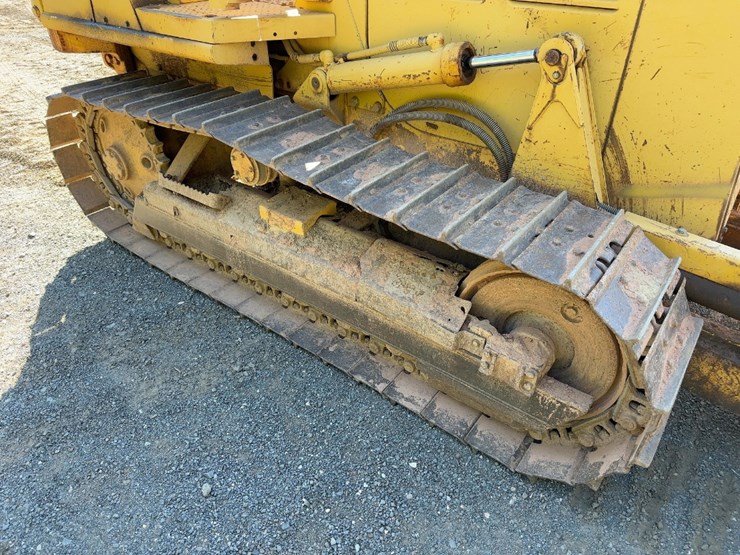 1996-caterpillar-d3c-xl-image-14