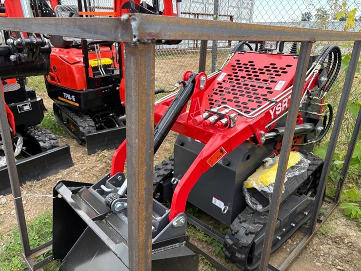 agt-ysrt14-stand-on-skid-loader-image-1