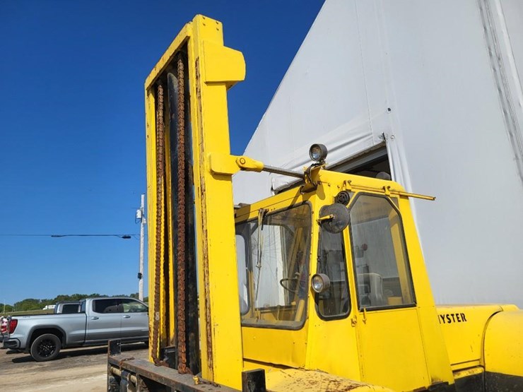 1975-hyster-11-ton-fork-lift-image-9