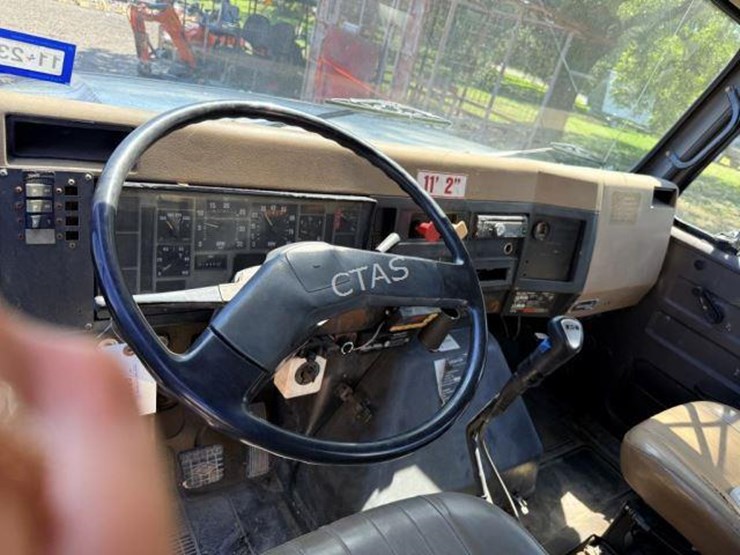 #683-•-international-power-rodder-truck-image-21