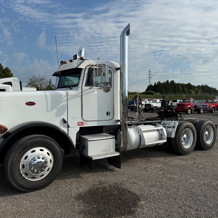 2000 PETERBILT 379