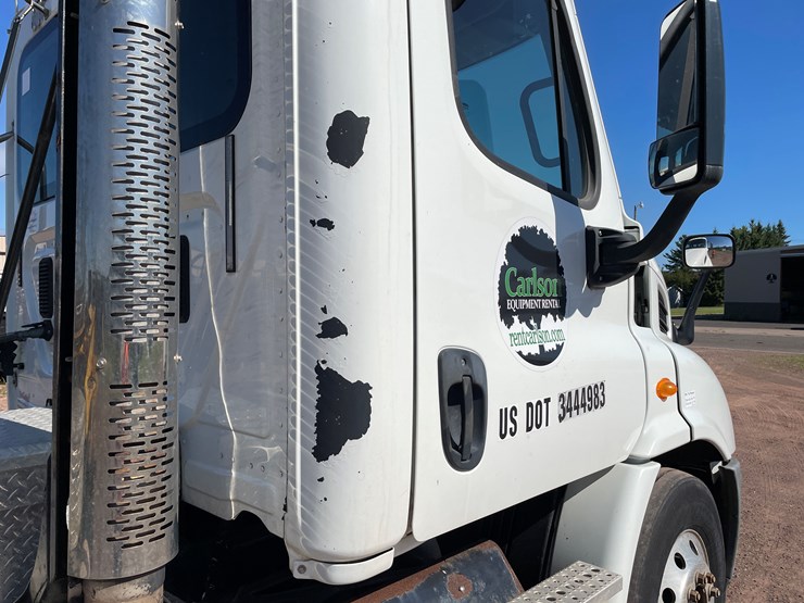 #2750-•-2014-freightliner-cascadia-single-axle-day-cab-truck-(has-wi-title)-(title-in-delay)-(ashland,-wi)-image-26