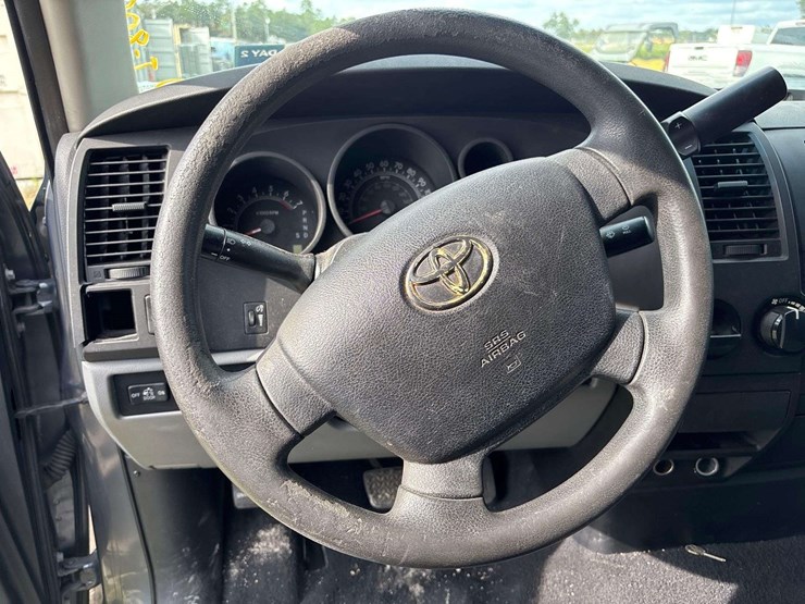 2008-toyota-tundra-image-8