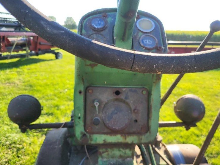 john-deere-630-image-39