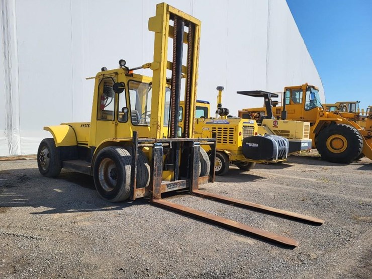 1975-hyster-11-ton-fork-lift-image-3