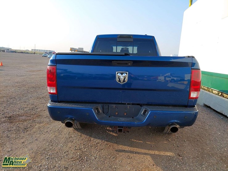 2011-ram-1500-st-image-16