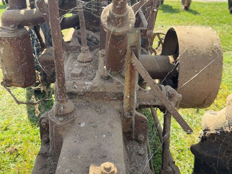 mccormick-deering-10-20-image-33