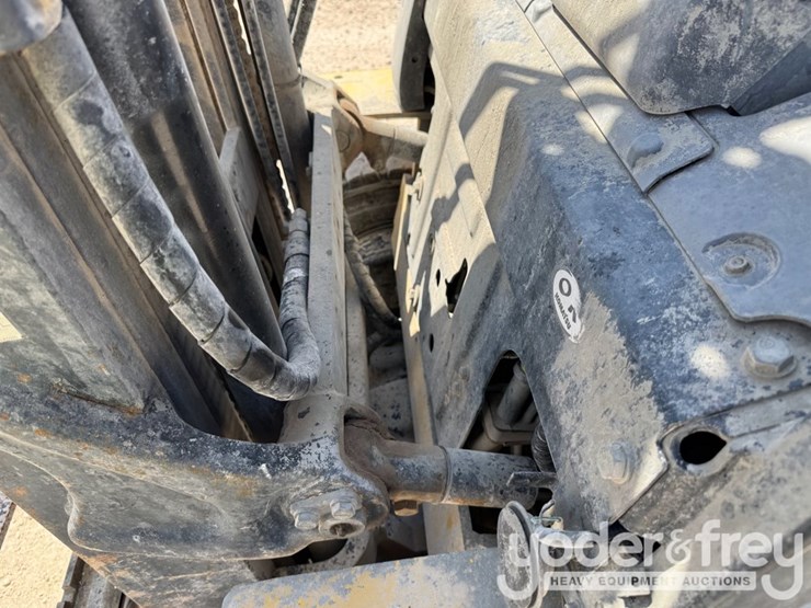 2018-komatsu-fg25t-16-image-11