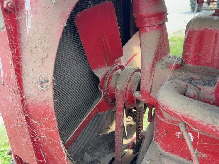farmall-f-12-image-44