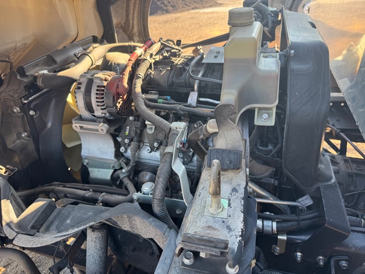 #3240-•-2020-mitsubishi-fuso-canter-truck-(has-wi-title)-(waukesha,-wi)-image-29