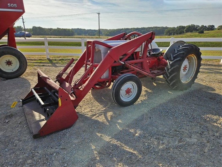 ford-800-image-1