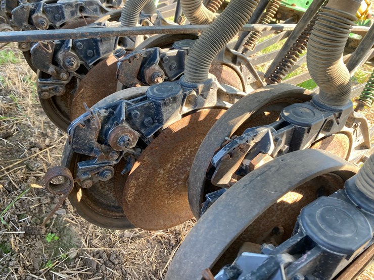 john-deere-8300-image-28