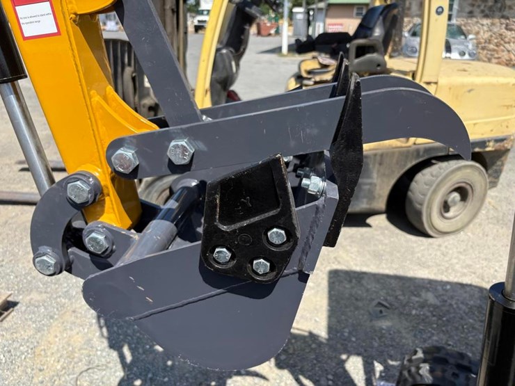 mx12rx-excavator-image-8