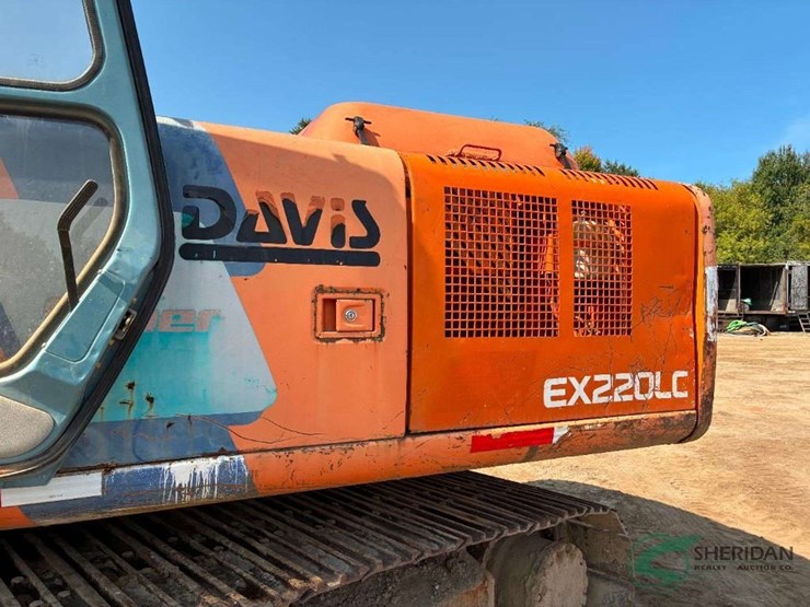 hitachi-ex200-lc-image-3