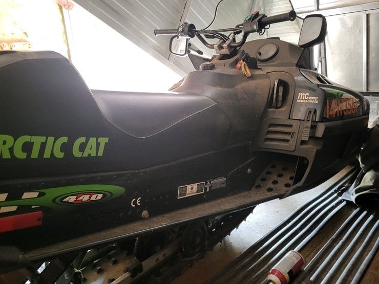 caterpillar-440-image-32