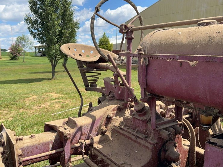 farmall-f-20-image-34