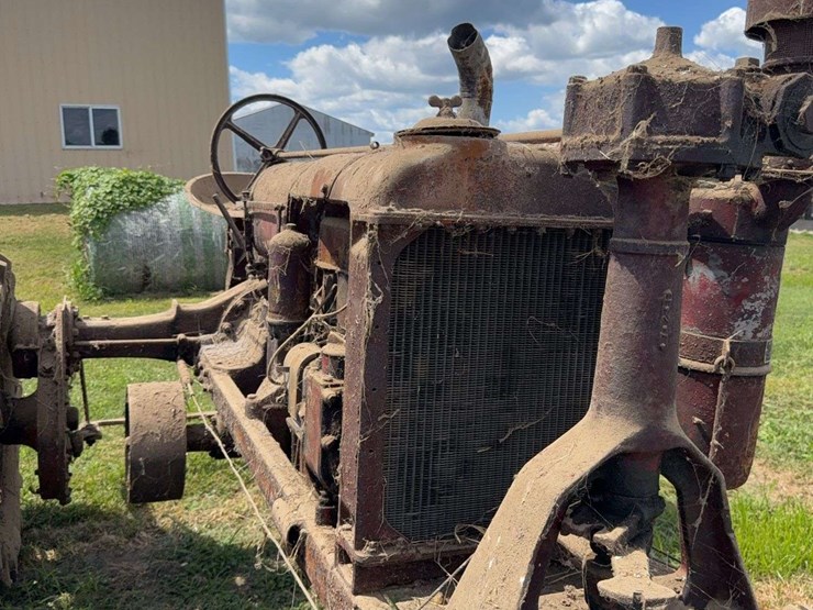 farmall-f-20-image-63