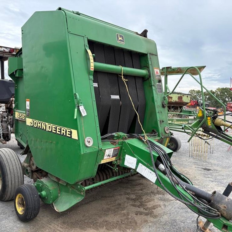 JOHN DEERE 456