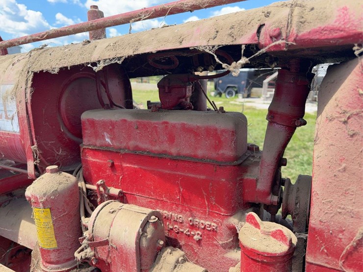 farmall-f-12-image-47