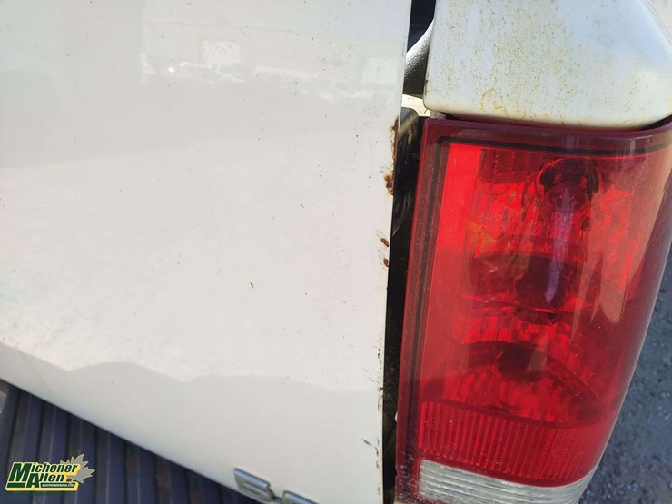 2009-nissan-titan-image-37