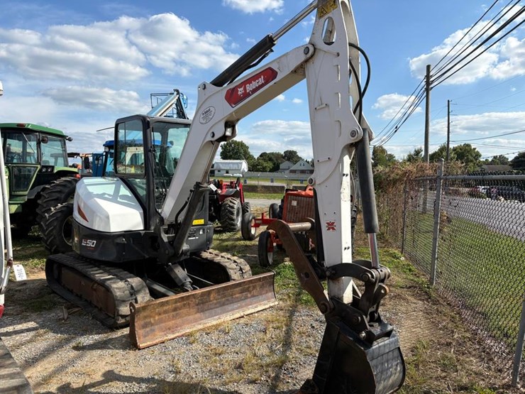 2022-bobcat-e50-image-30