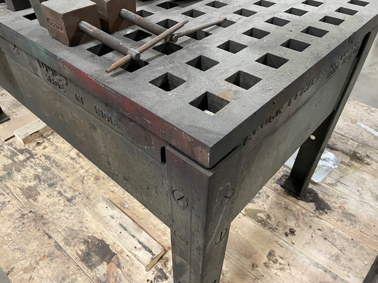 #8025-•-heavy-duty-metal-table-image-6