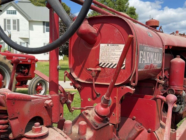 farmall-f-20-image-46