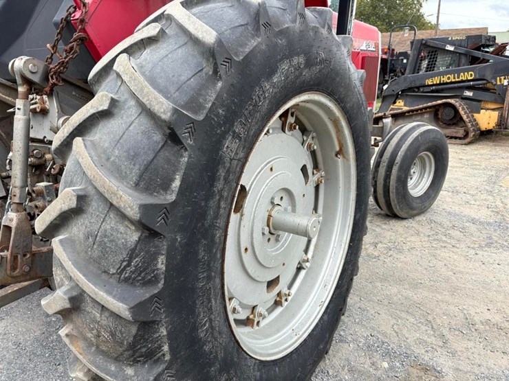 massey-ferguson-2675-image-12