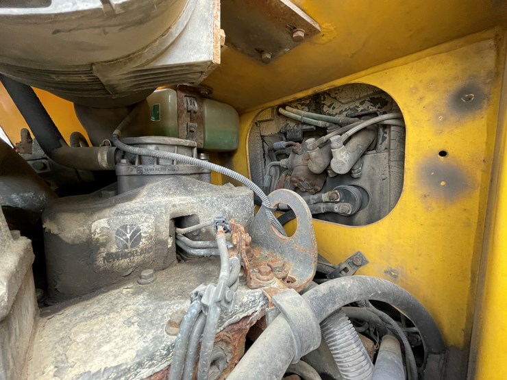 new-holland-lb75b-image-54