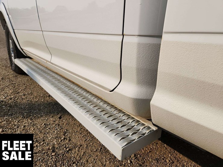 2010-dodge-ram-1500-image-35