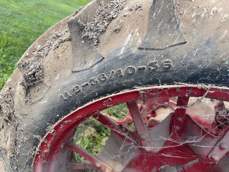 farmall-f-12-image-29