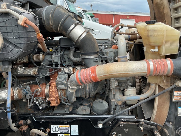 2018-kenworth-t880-image-2