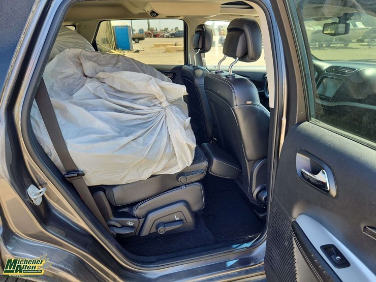 2014-dodge-journey-image-15
