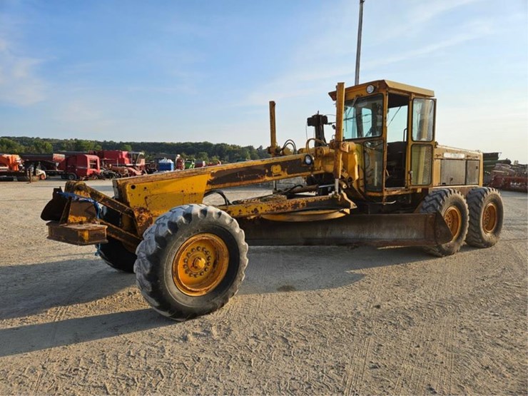 2012-deere-770a-image-1