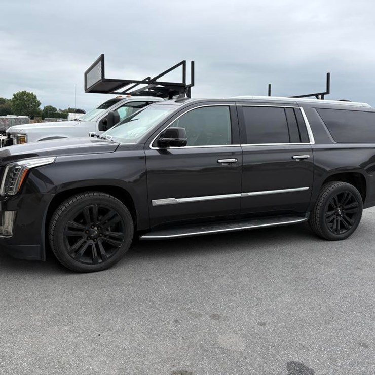 2017 CADILLAC ESCALADE
