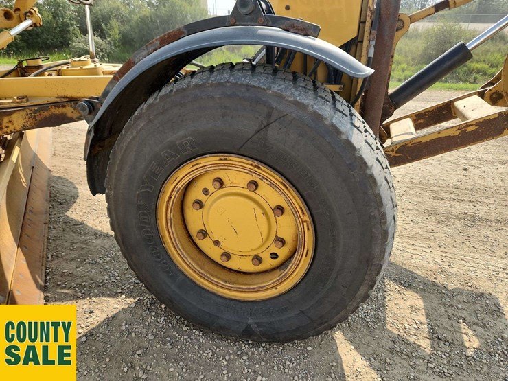 2015-caterpillar-160m-awd-image-49