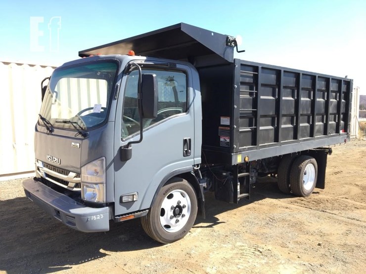 2017-isuzu-nrr-image-1