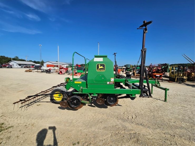 2022-john-deere-1590-image-25