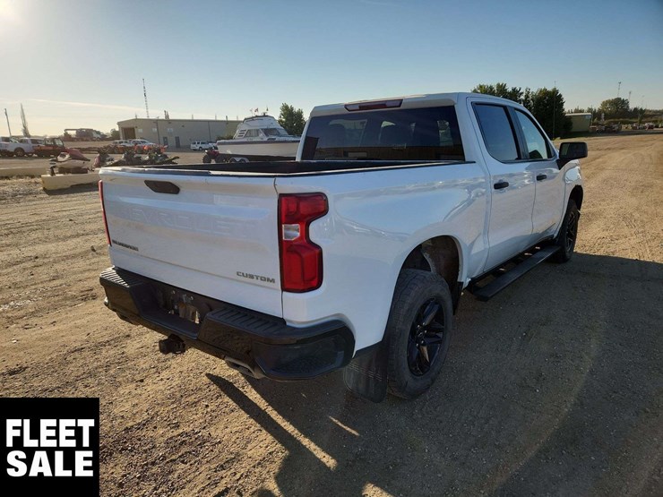 2020-chevrolet-silverado-1500-image-3