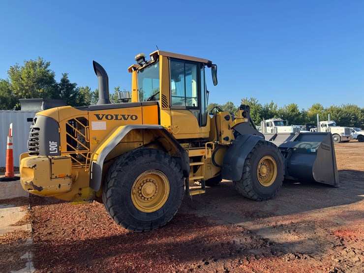 volvo-l90f-image-6