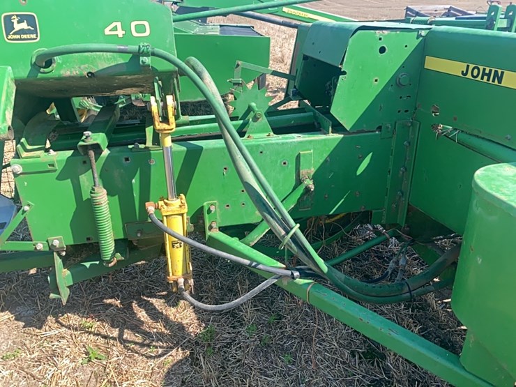john-deere-328-image-16