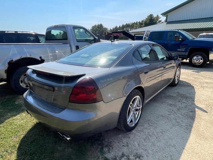 2007-pontiac-grand-prix-car-image-5